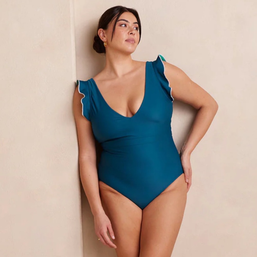Summersalt The Long Torso Ruffle One Piece Backflip Bathingsuit 10 Long.